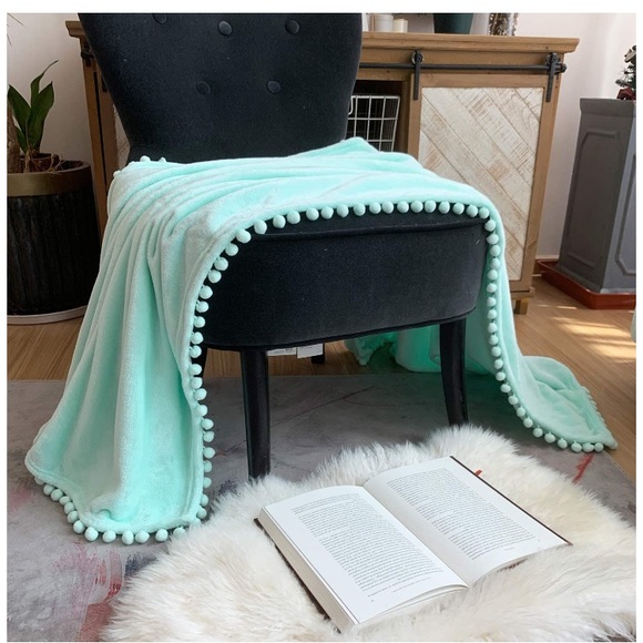 Vibrant Mint Green Pompom Fringe Chic Cozy Soft Throw Blanket/Cover - Picture 2 of 16